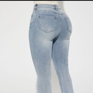 San Diego Sculpting Stretch Flare Jeans - Light Wash Size 11